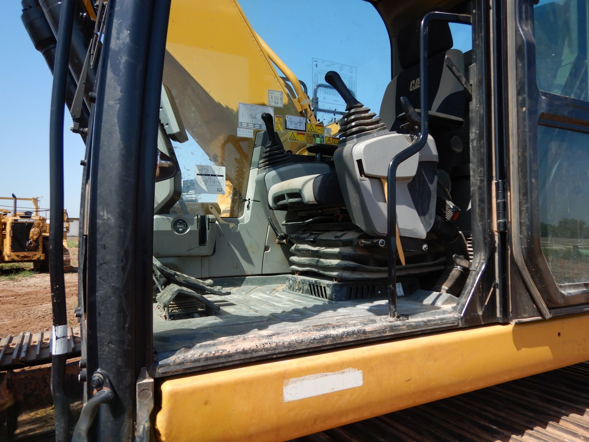 2018 Caterpillar 330FL Excavator