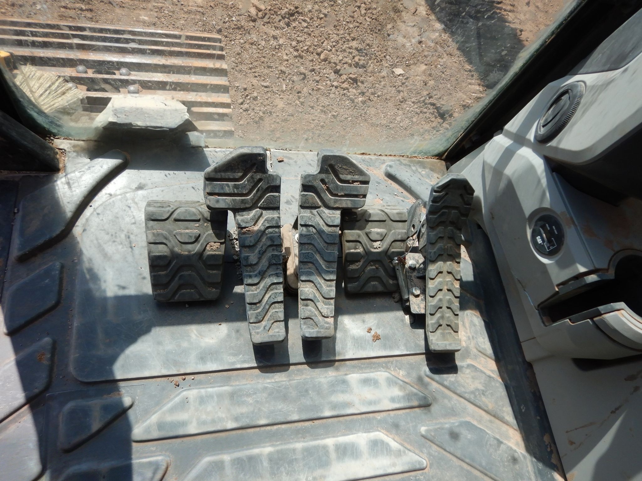 2018 Caterpillar 330FL Excavator