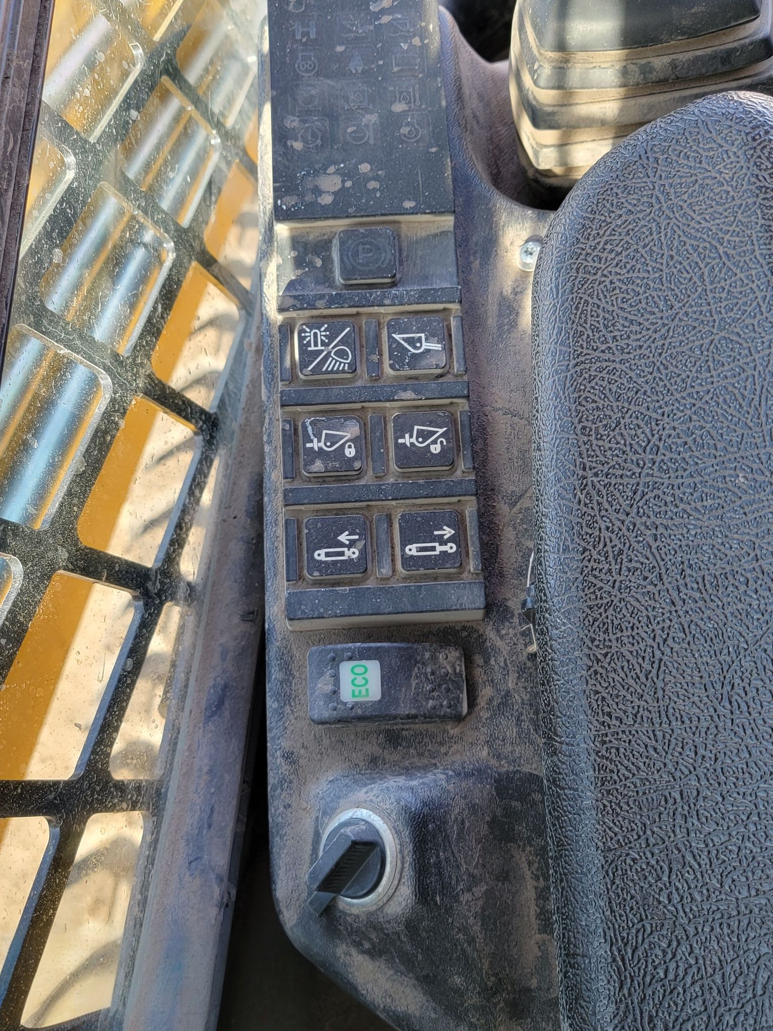 2021 Gehl VT320 Tracked Skid Steer Loader