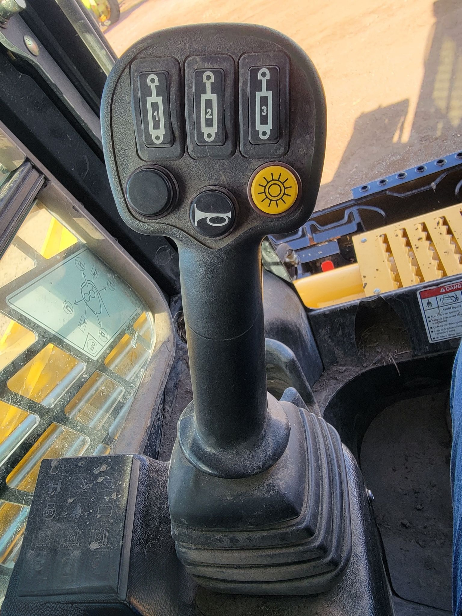 2021 Gehl VT320 Tracked Skid Steer Loader