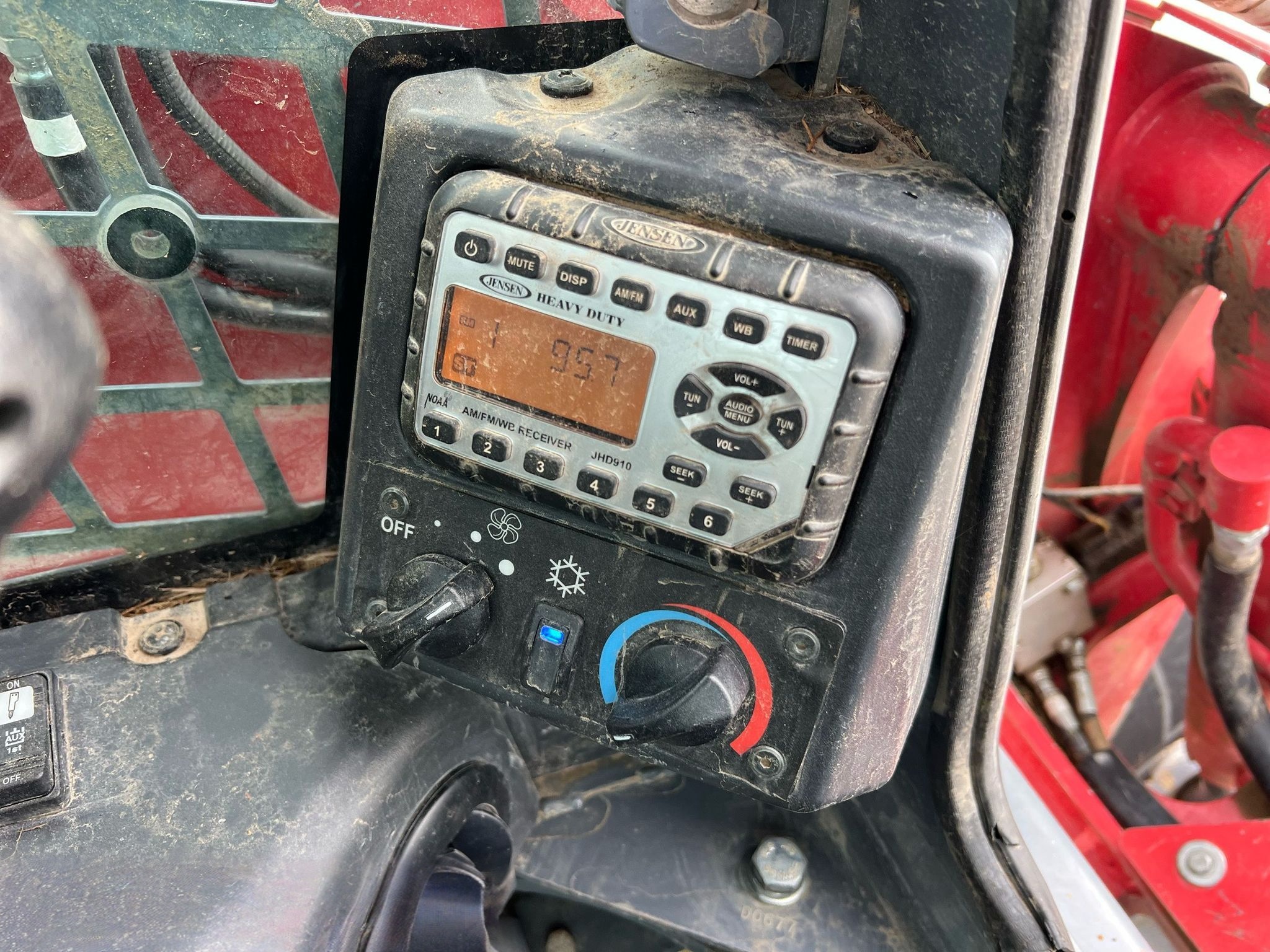 2020 Takeuchi TL12R2 Tracked Skid Steer Loader