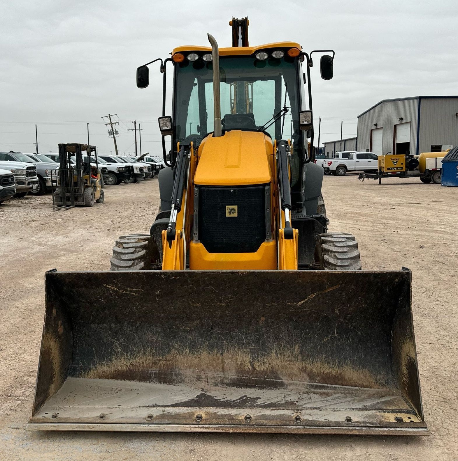 2022 JCB 3CX 15HFCE Backhoe