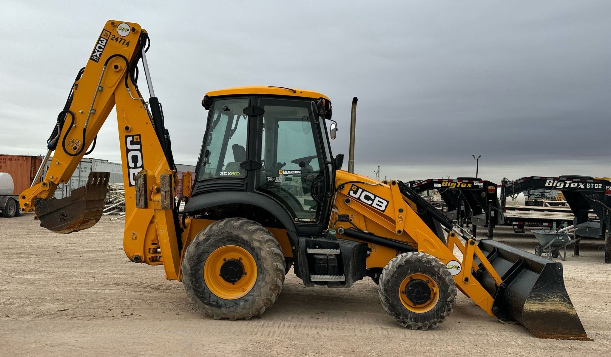 2022 JCB 3CX 15HFCE Backhoe