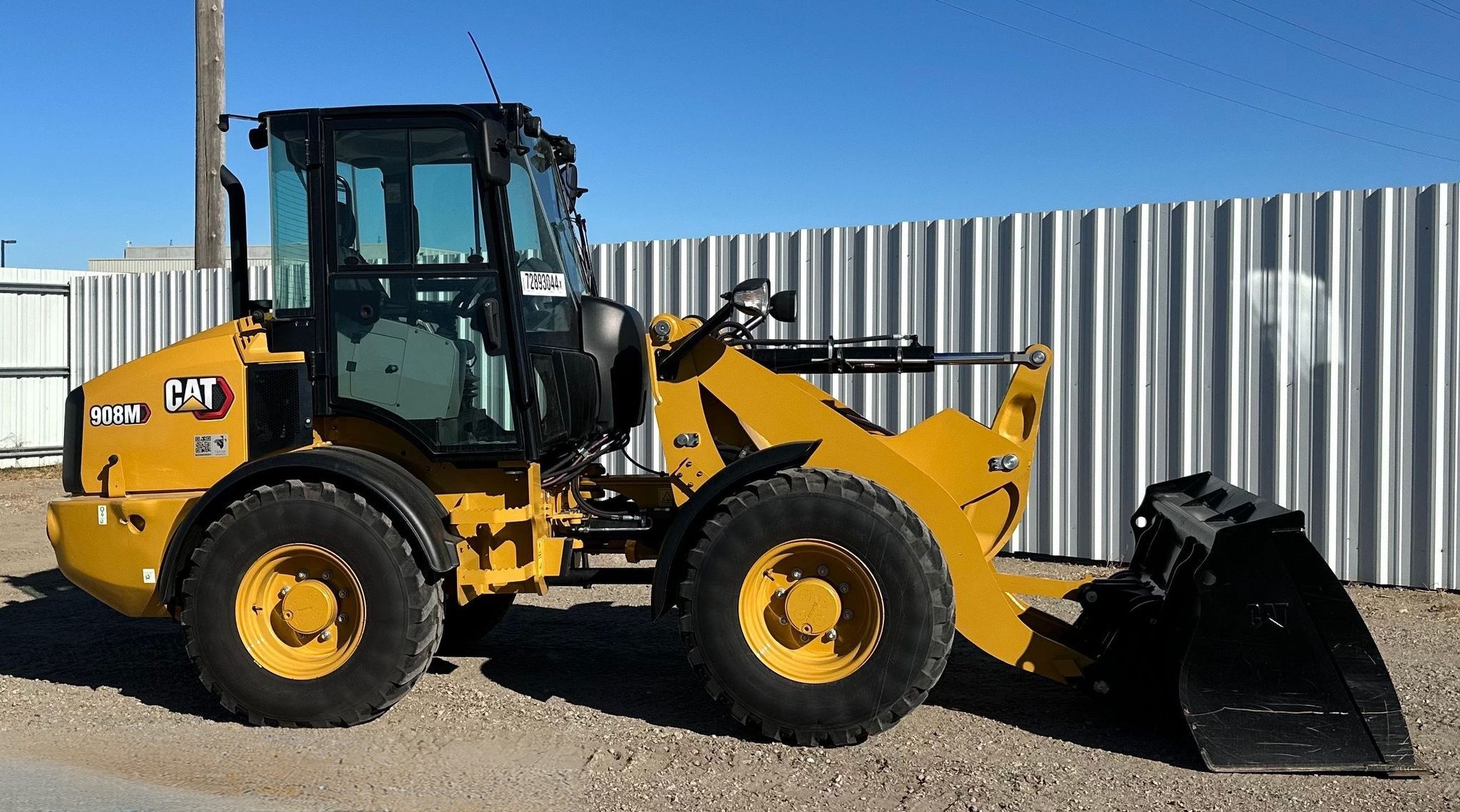 2022 Caterpillar 908M Wheel Loader