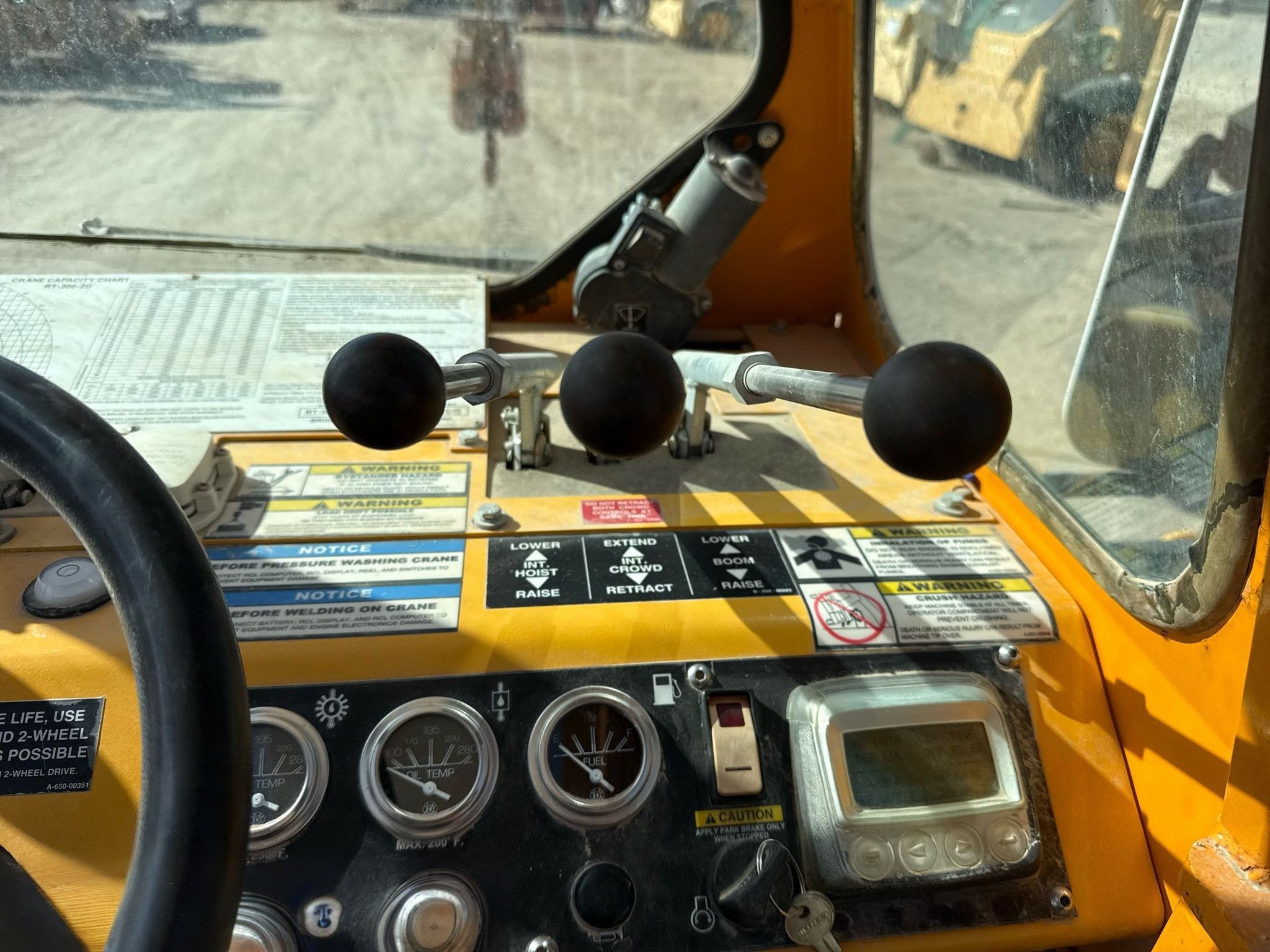 2015 Broderson RT-300-2G Crane