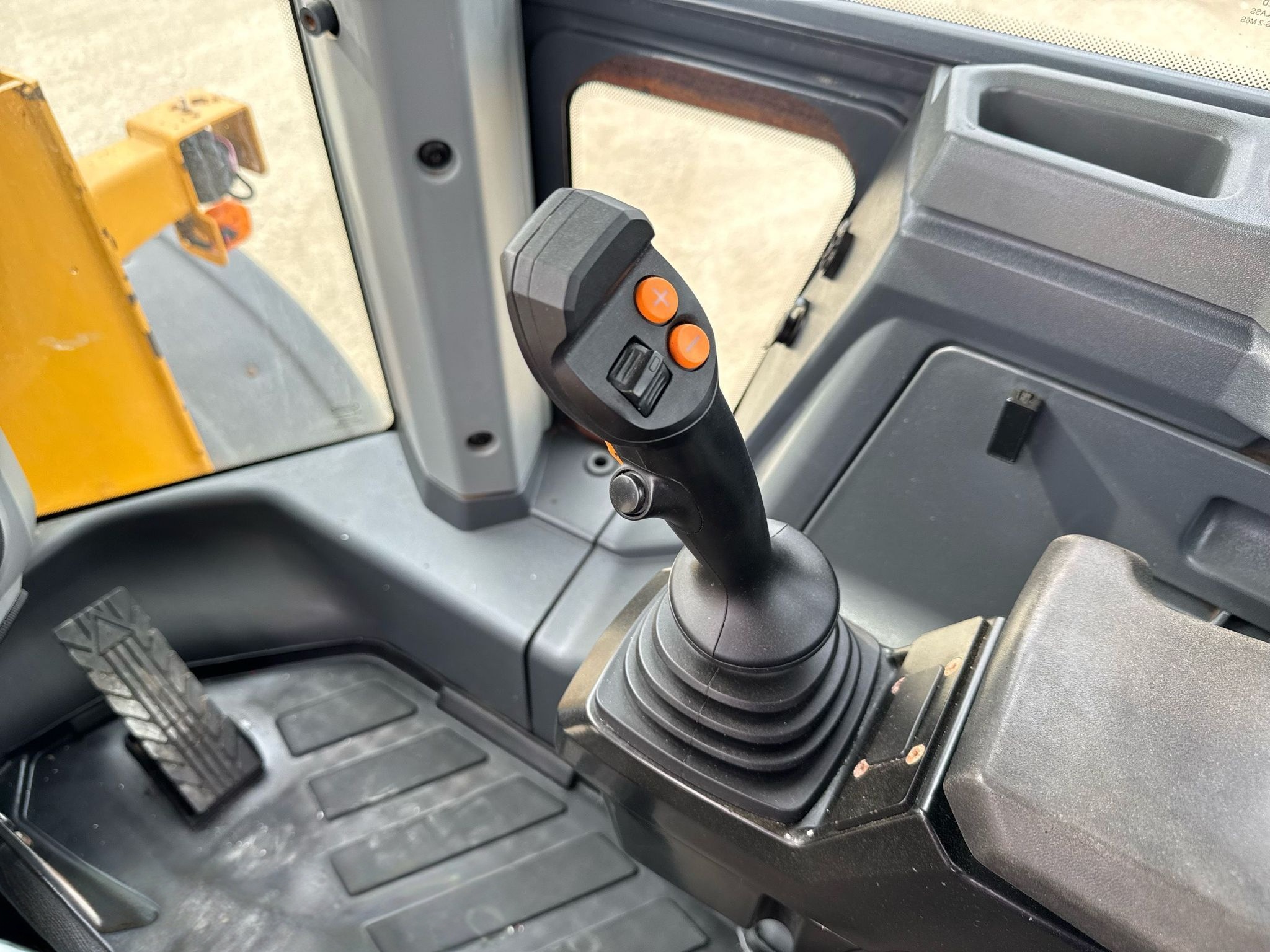 2019 John Deere 544L Wheel Loader