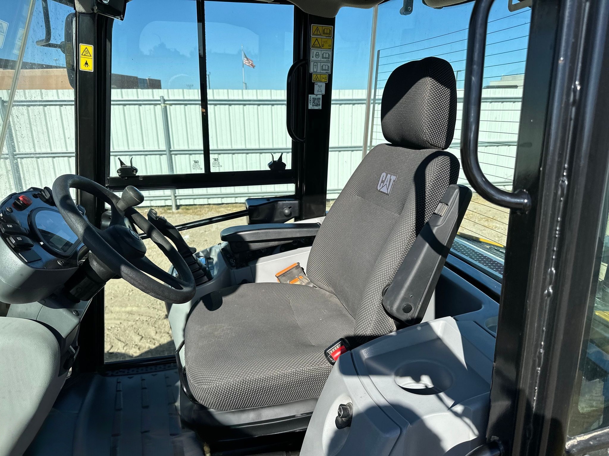 2022 Caterpillar 908M Wheel Loader