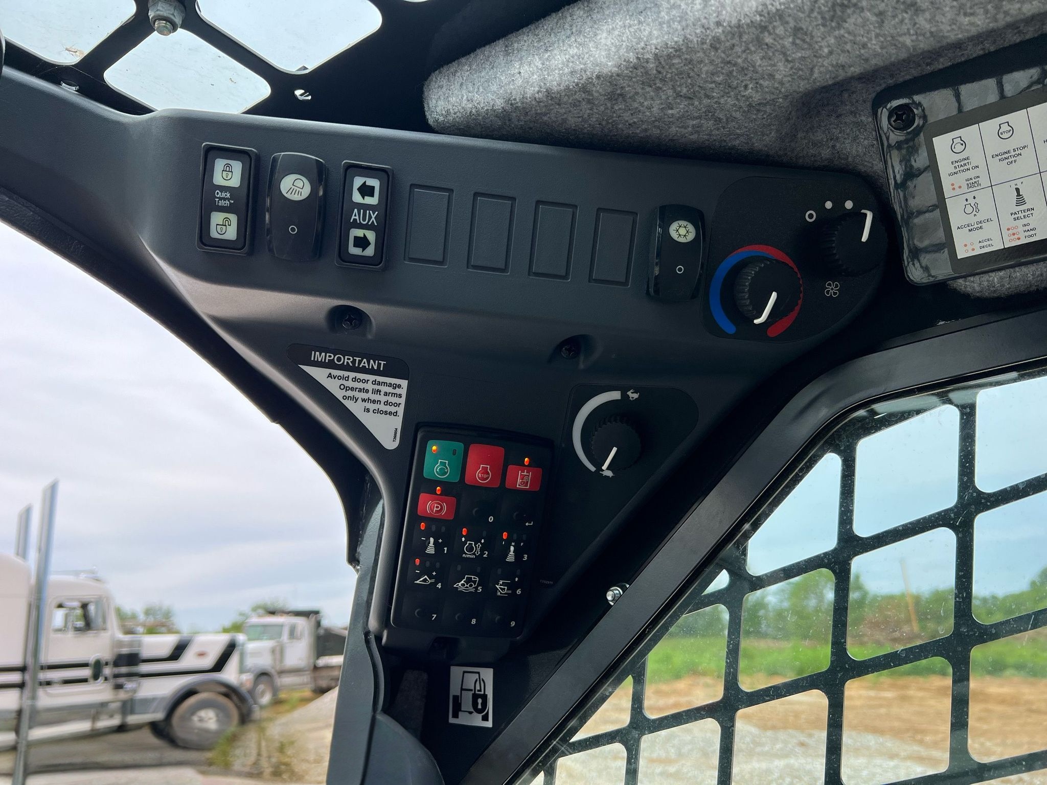 2022 John Deere 325G Tracked Skid Steer Loader